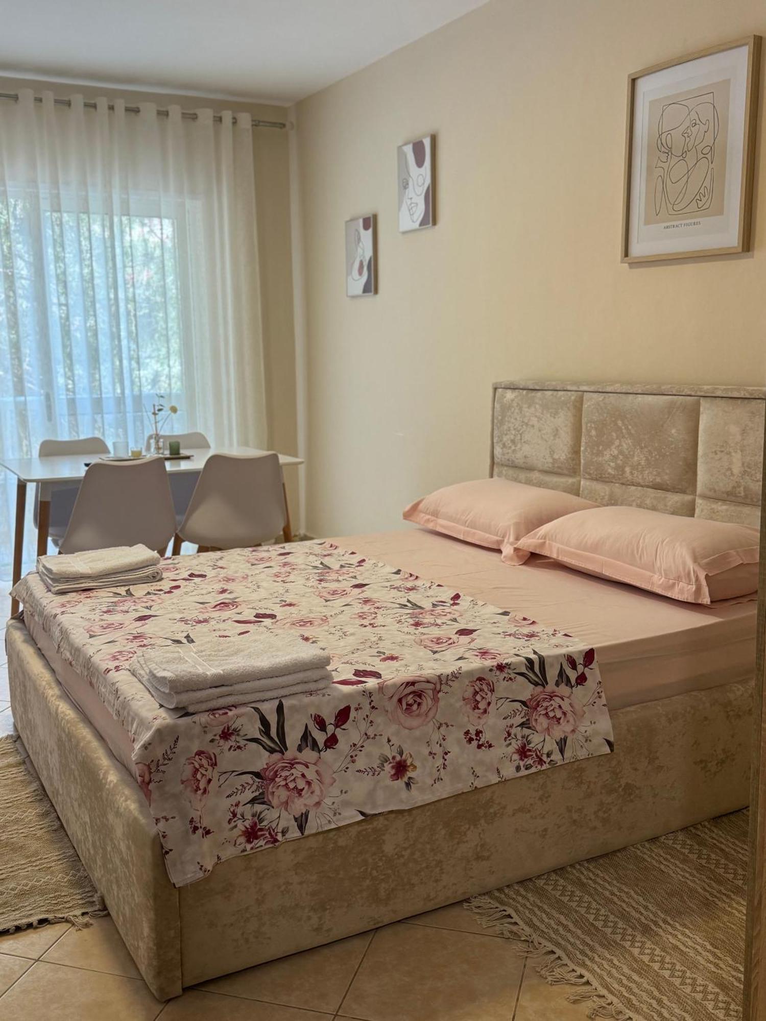 Sea & Gardenview Apartments Durrës Buitenkant foto
