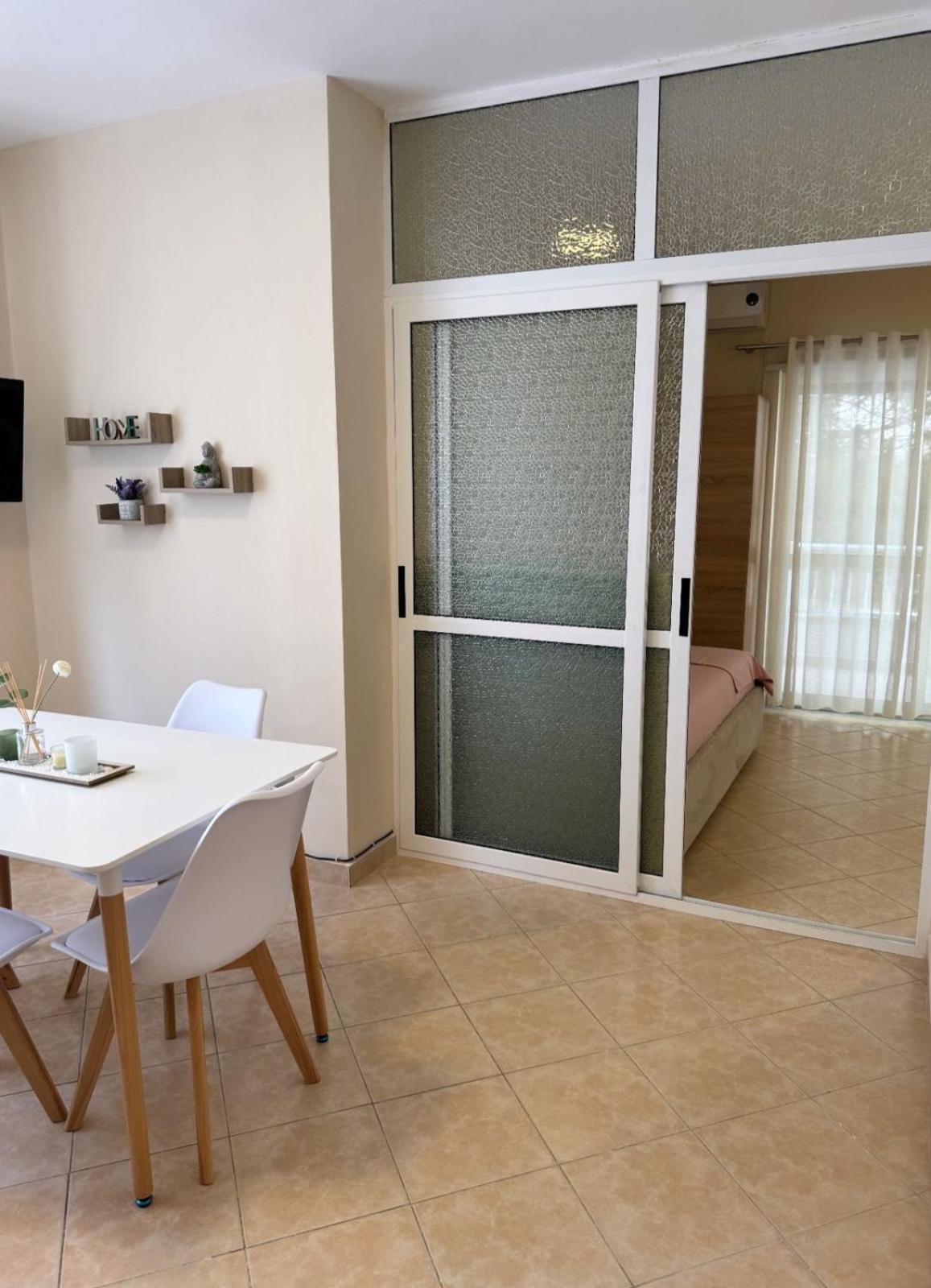 Sea & Gardenview Apartments Durrës Buitenkant foto